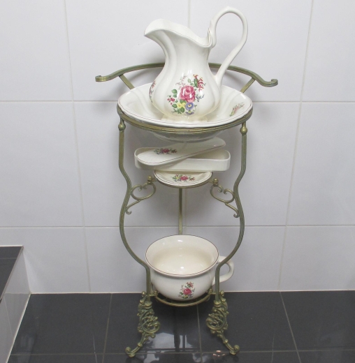 Waschset + Ständer Antik Lavabo Waschschüssel Krug Seifenschale Nachttopf Rosen