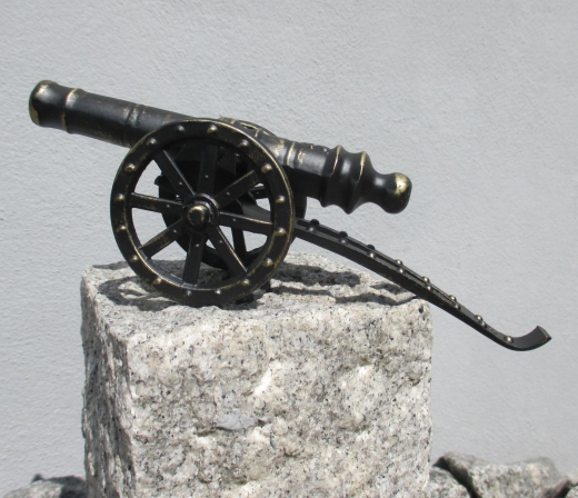 Kanone Deko Geschütz Metall Feldkanone